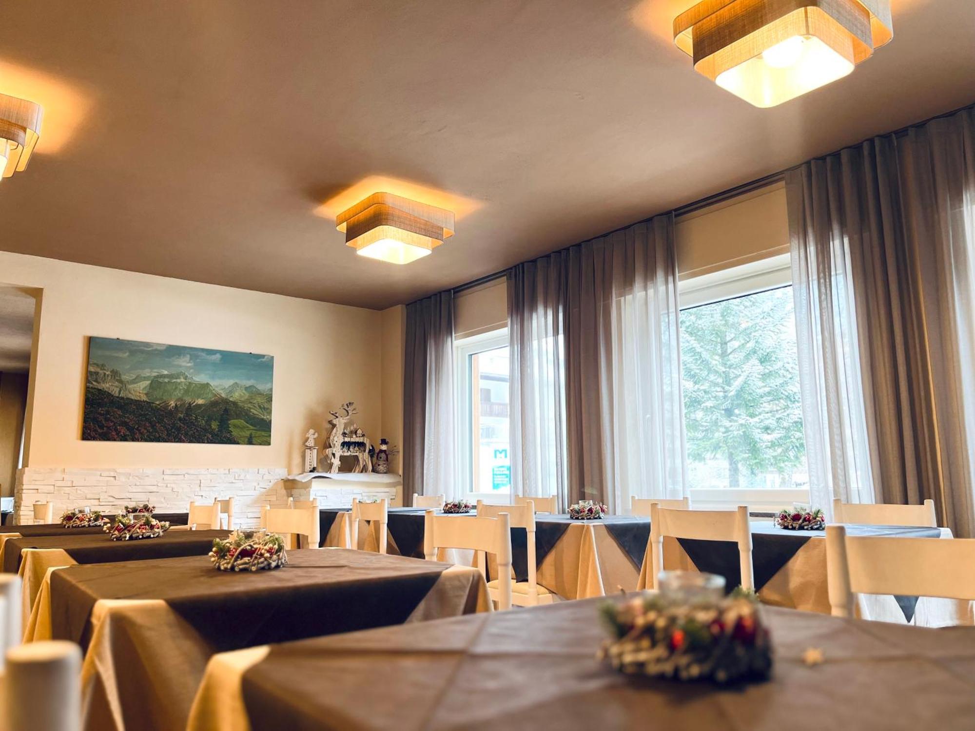 Hotel Rododendro Val Di Fassa Campitello di Fassa Exterior foto